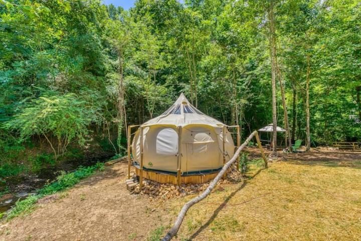 The Aries-A Stargazing, Luxury Glamping Tent Rogersville المظهر الخارجي الصورة