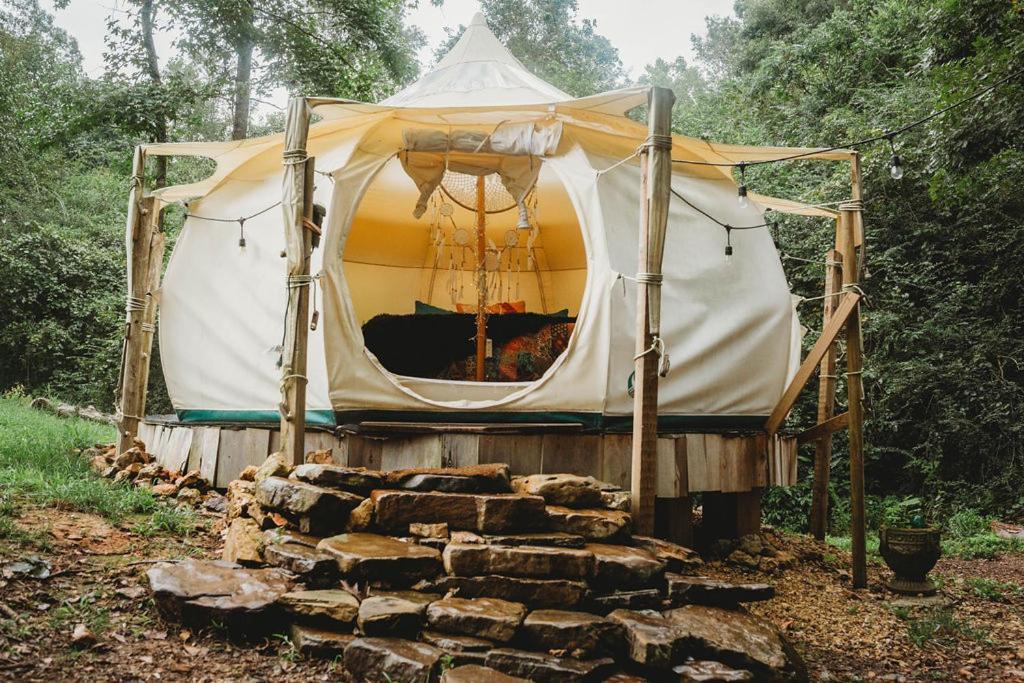 The Aries-A Stargazing, Luxury Glamping Tent Rogersville المظهر الخارجي الصورة